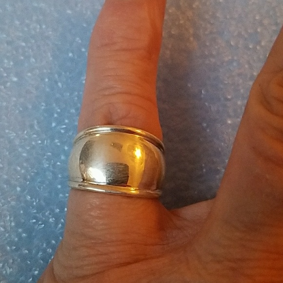 Ring - Picture 2 of 2